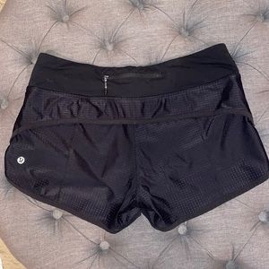 lululemon black mesh shorts